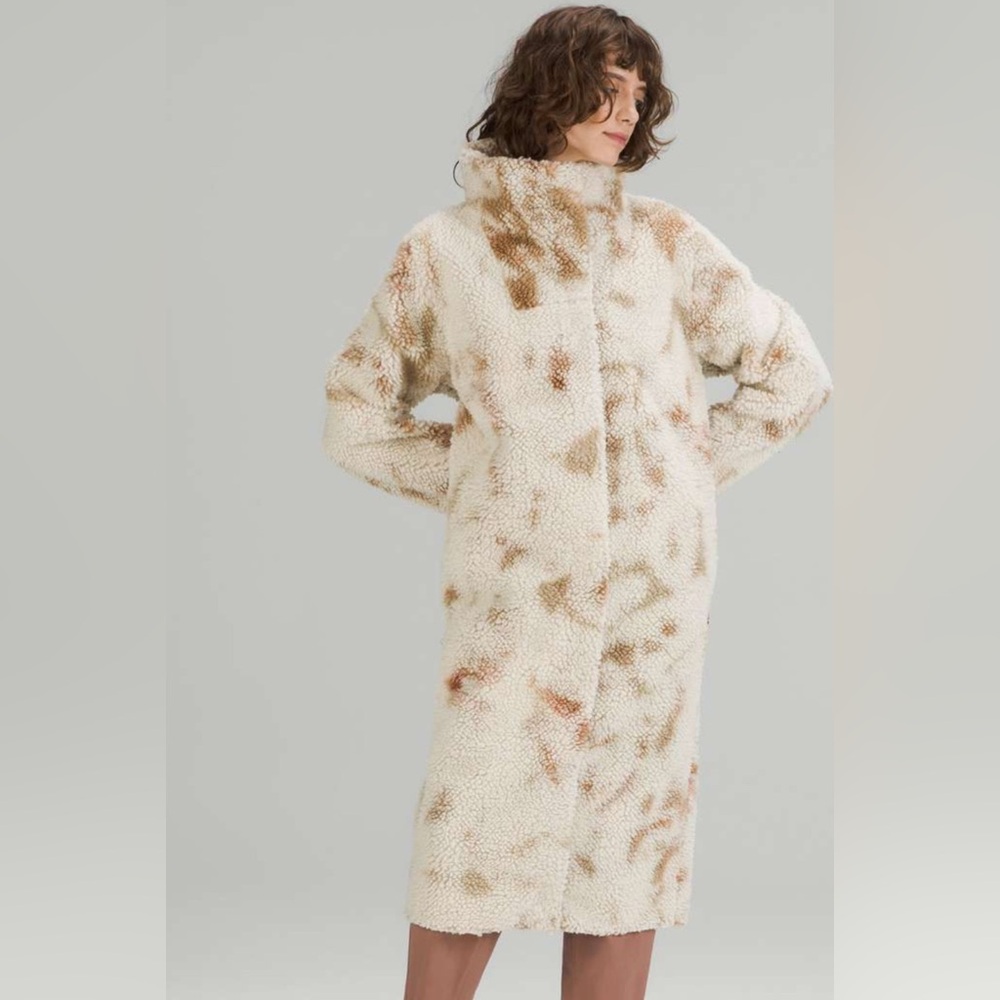 Lululemon Lab Textured Fleece Coat in
Diamond Dye Light Ivory Bronze Size: 12